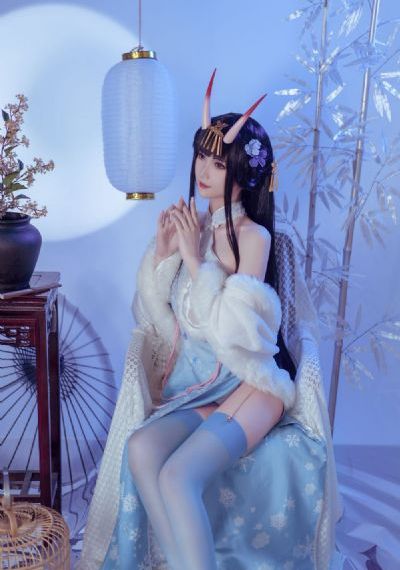 日韩精品丝袜制服_1080在线视频观看