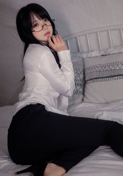 果冻传媒《赔罪的人妻》AV_国产剧在线视频播放
