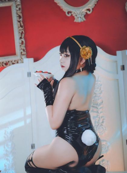 国产片婬乱一级Av69美女图片_720在线观看