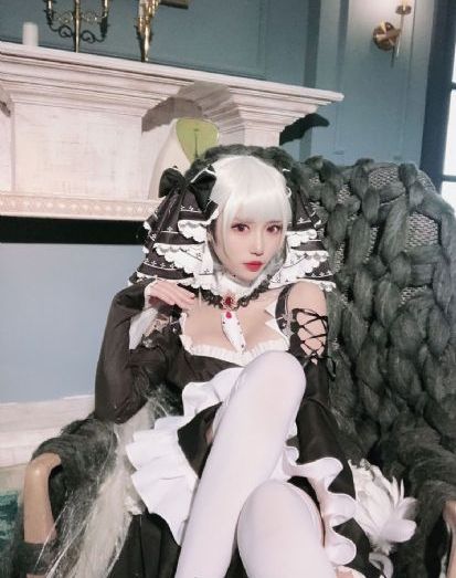 日本老师扒裙子打光屁股调教_无删减完整版在线观看