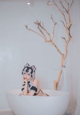 好屌妞视频在这里只有精品_1080日韩电影在线